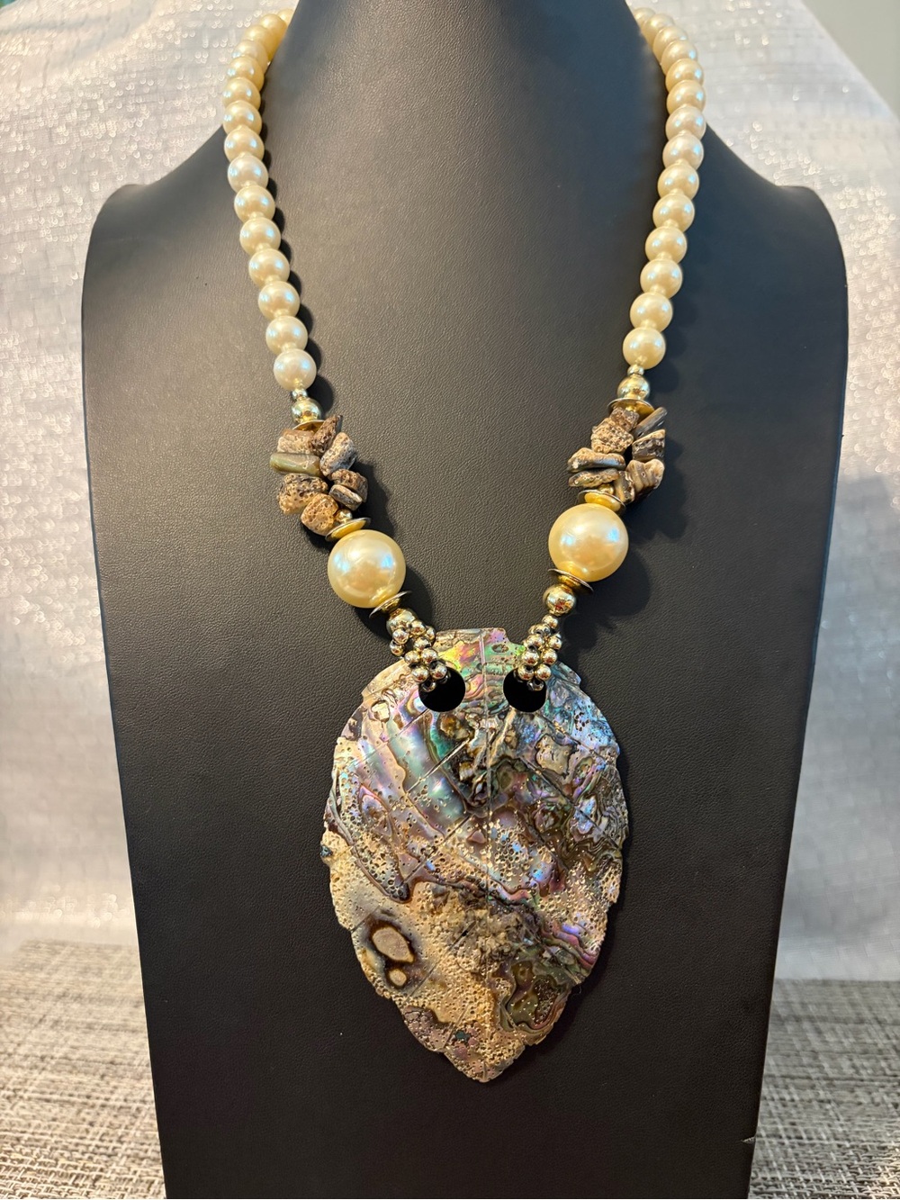 Vintage Necklace with Abalone Shell Pendant - Ivory
